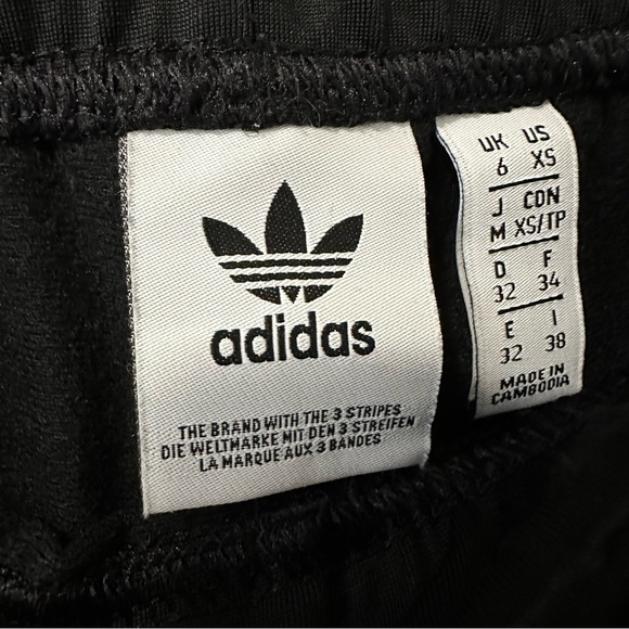 Adidas Shorts - Picture 4 of 8